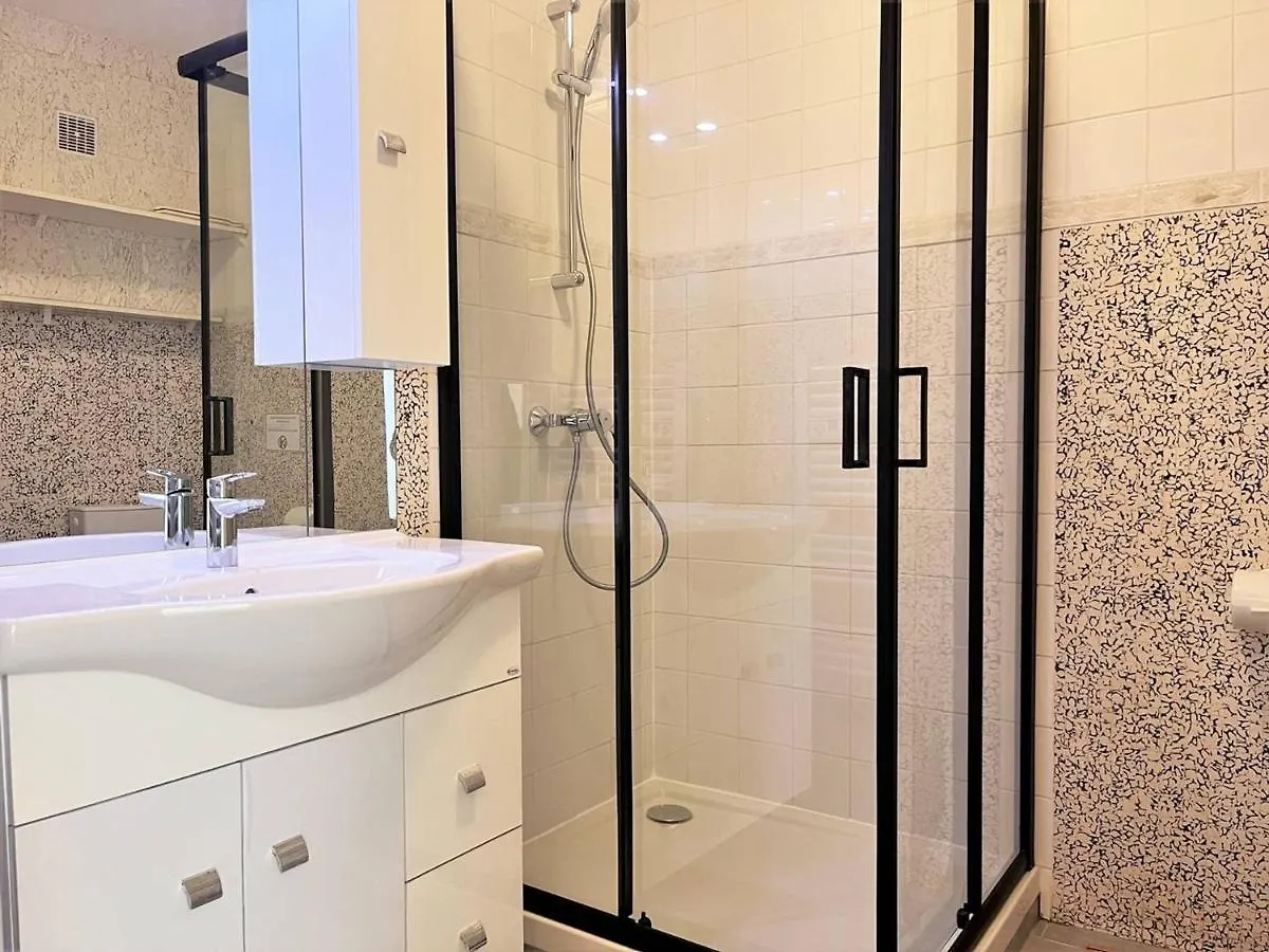 Apartment Appartement En Bord De Mer 2 Pieces - 5 Couchages - Le Lavandou - Fr-1-251-430